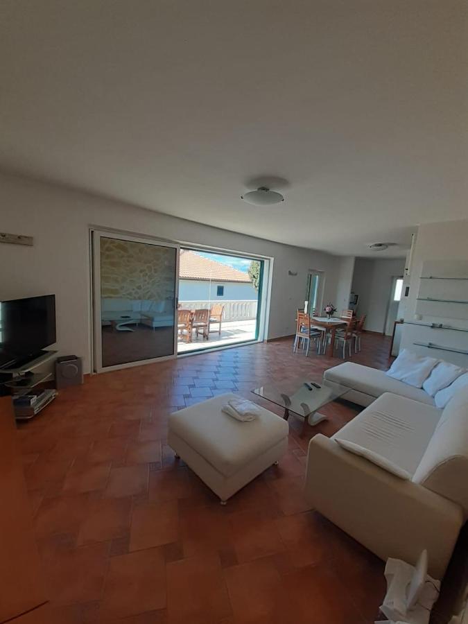 Apartments Ilicic Supetar Extérieur photo