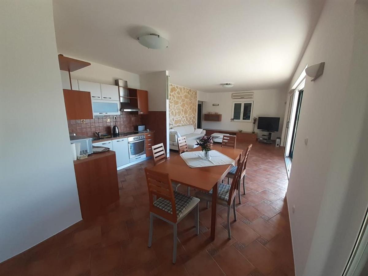 Apartments Ilicic Supetar Extérieur photo