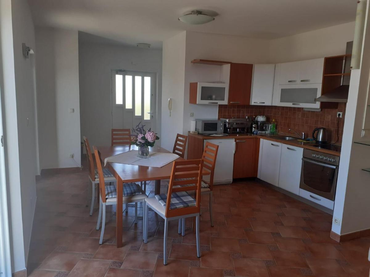 Apartments Ilicic Supetar Extérieur photo