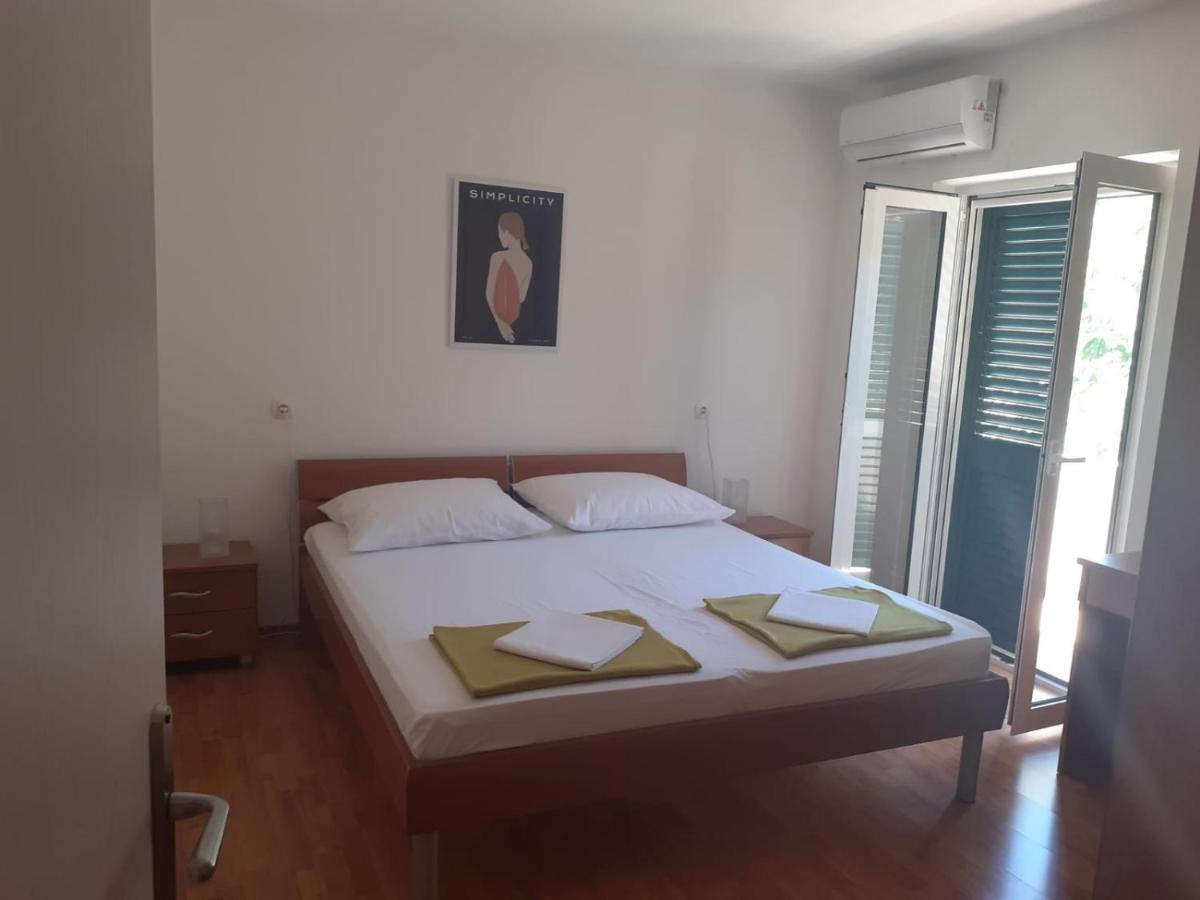 Apartments Ilicic Supetar Extérieur photo