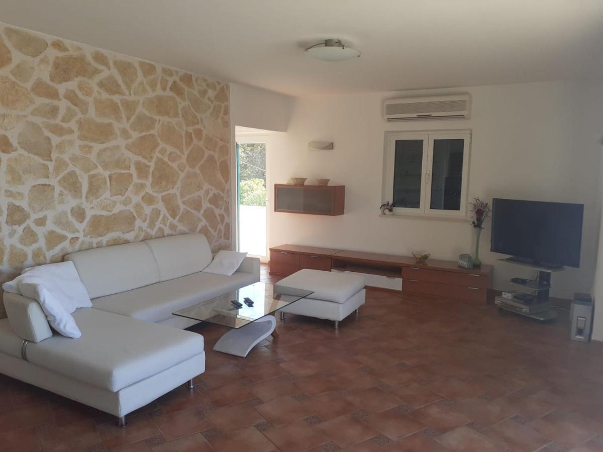 Apartments Ilicic Supetar Extérieur photo
