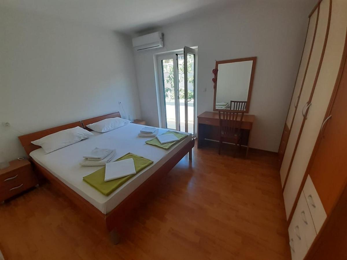 Apartments Ilicic Supetar Extérieur photo