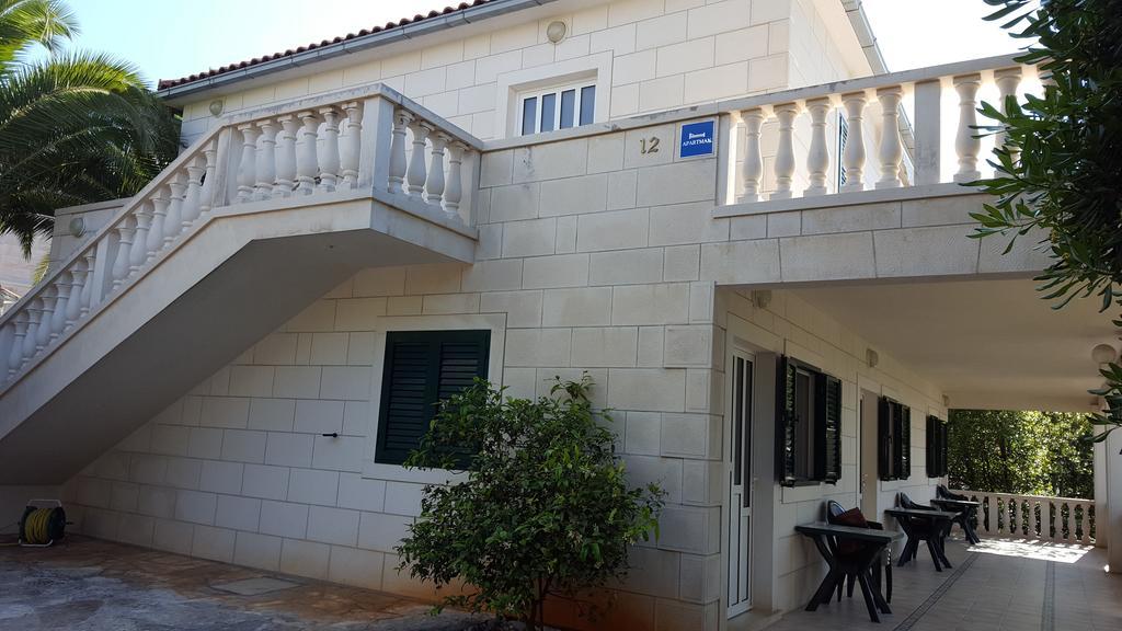 Apartments Ilicic Supetar Extérieur photo